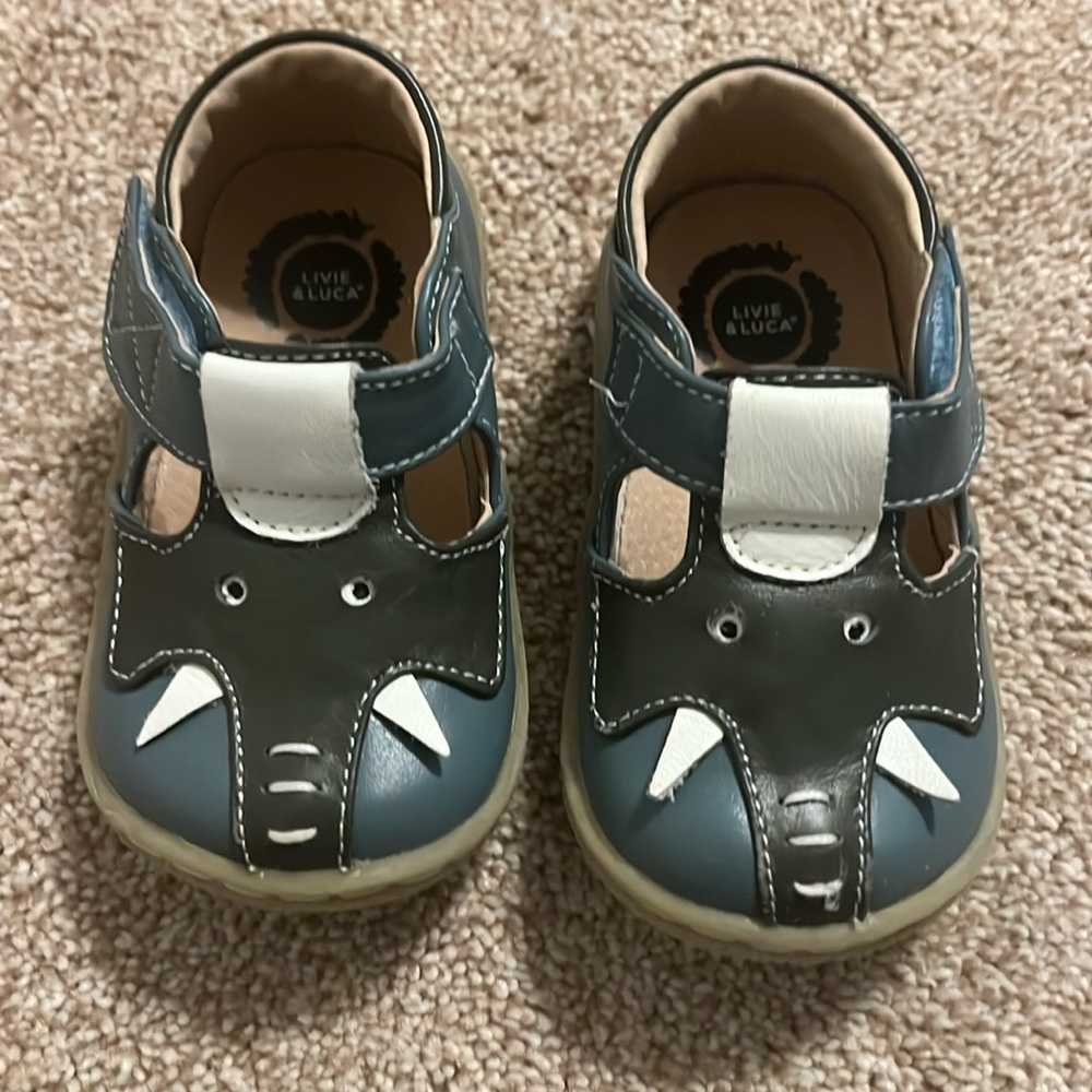 Livie and Luca Jean Blue Elephant Shoes. Size 5 toddler with a velcro opening.